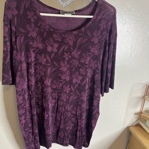Elegant Floral Short Sleeve Top in Deep Purple